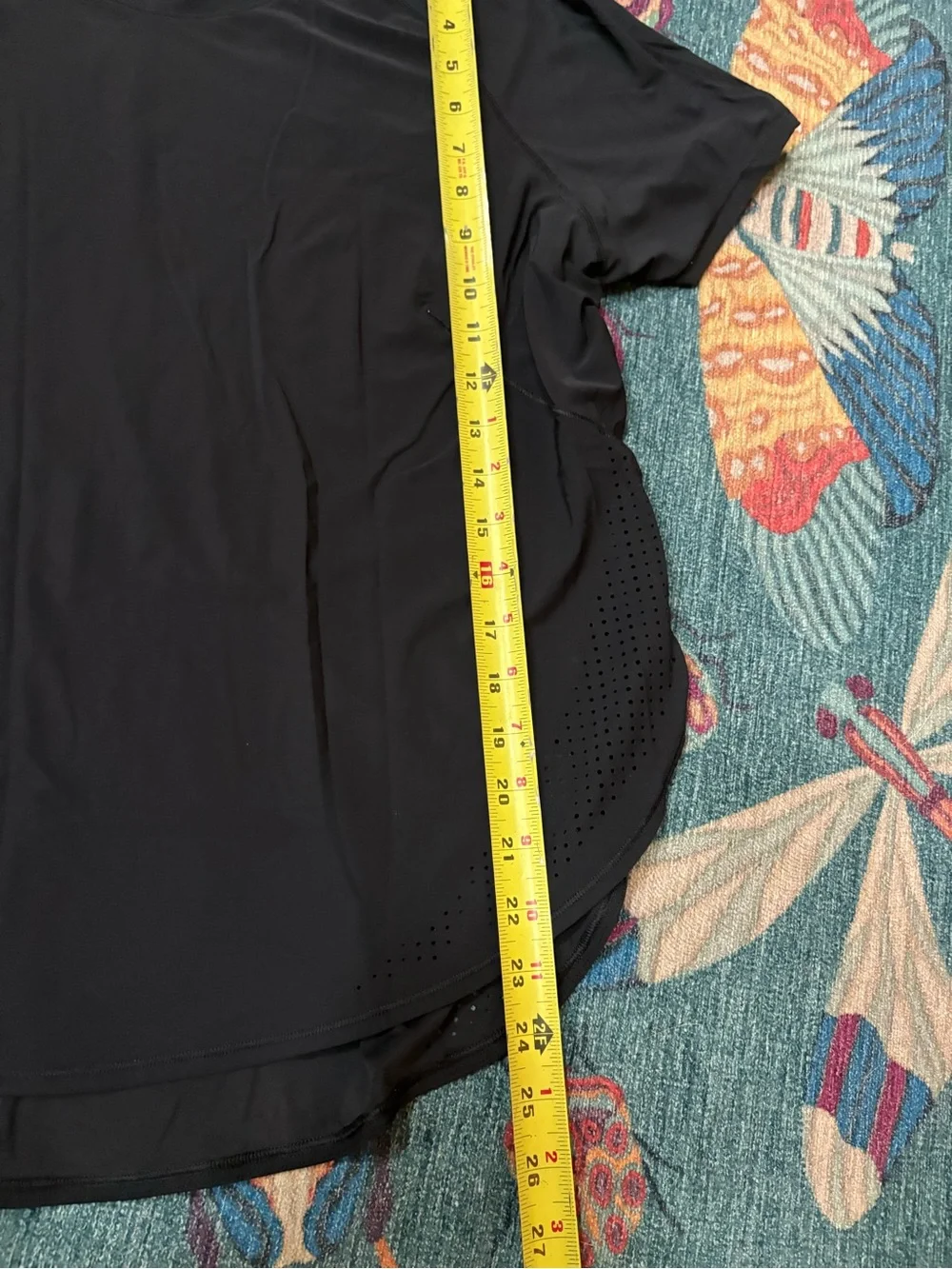 lululemon UVP Run Black Women's Short Sleeve Athletic Top 8